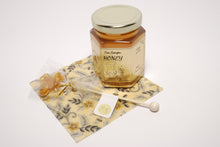 Load image into Gallery viewer, Beeswax Food Wraps