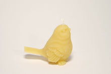 Load image into Gallery viewer, Beeswax Sparrow Candle