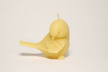 Load image into Gallery viewer, Beeswax Sparrow Candle