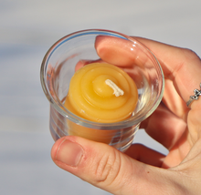Load image into Gallery viewer, Beeswax Votive Candles