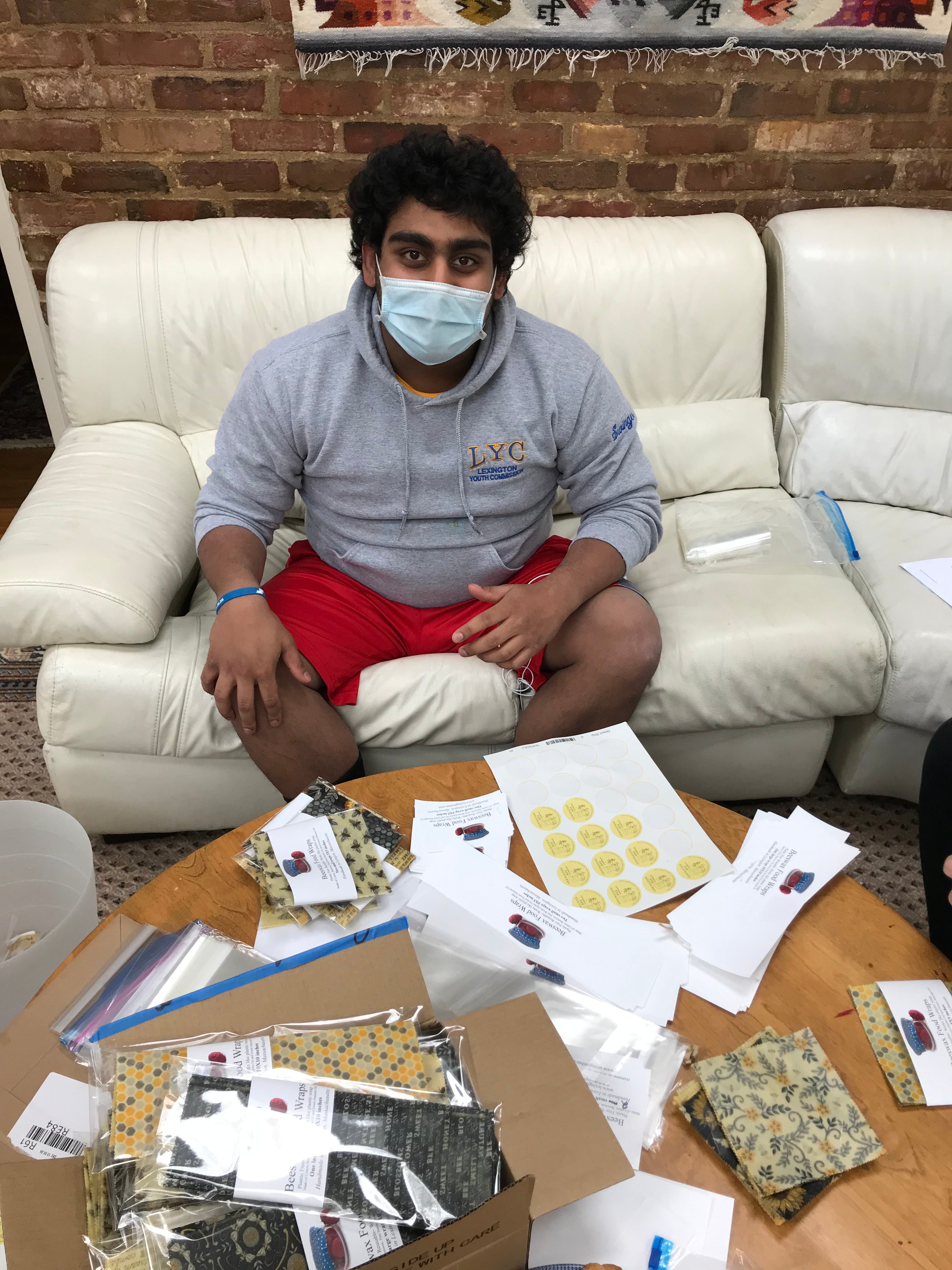 THE SUNDAY SCOOP 04/25/21: Beeswax Food Wrap Making and Packaging ...