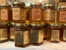 Load image into Gallery viewer, 8 oz Chunk Honey- with honeycomb
