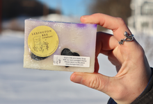Load image into Gallery viewer, Goats&#39; Milk and Honey Soap
